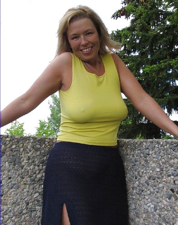 24P She forgot her bra 5.