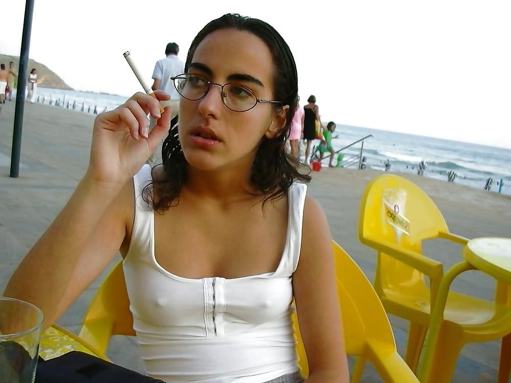 24P She forgot her bra 5.
