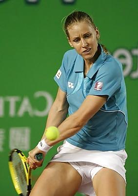 14P Tennis upskirt