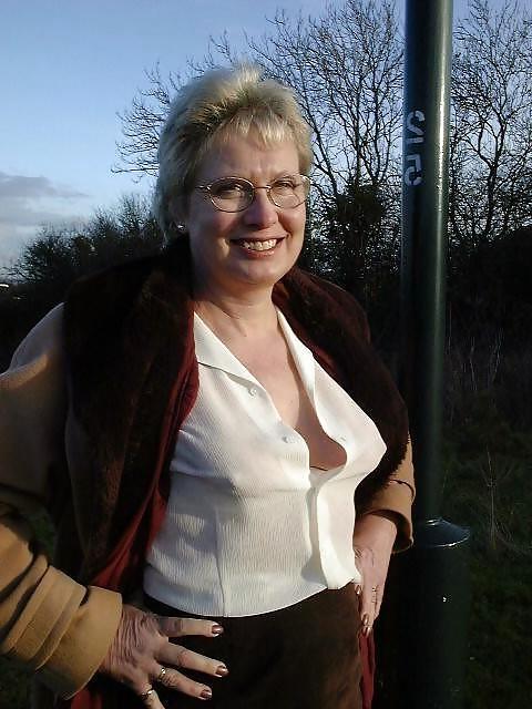 24P Shye forgot her bra 7.