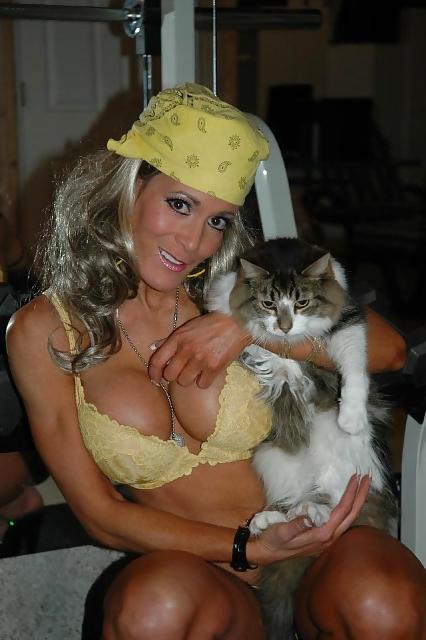 20P Nadine Baker's great fit body and fake tits!
