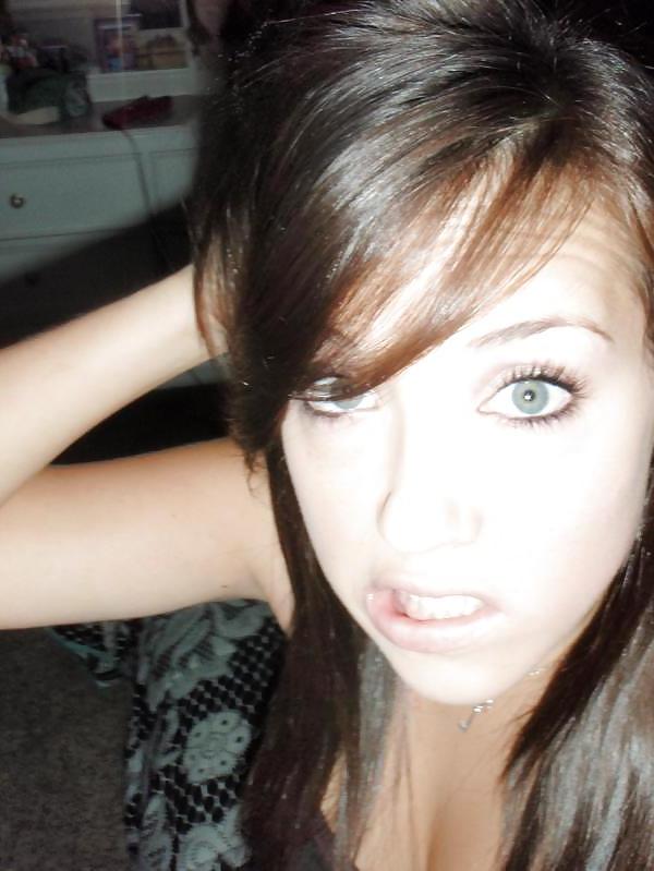 4P Someone PLEASE cum on my face!!!