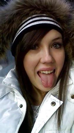 4P Someone PLEASE cum on my face!!!