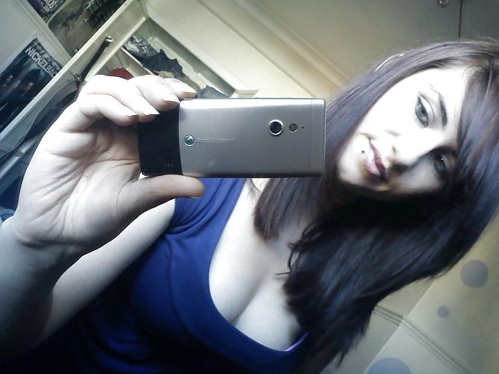 14P Cum on pic of Gemma and repost pic or vids