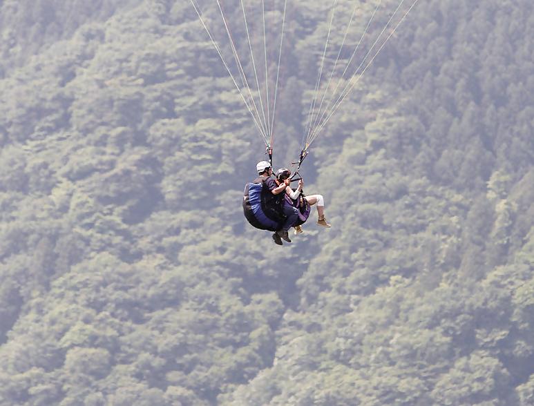 9P Japanese paragliding squirt