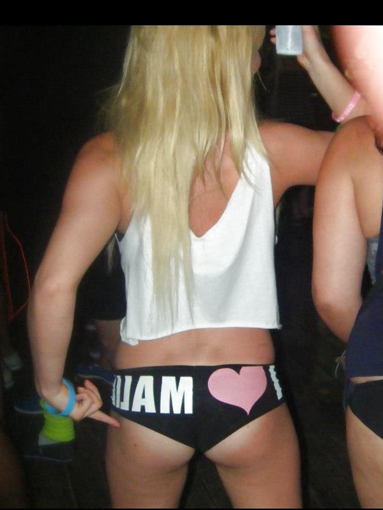 9P Me in bra