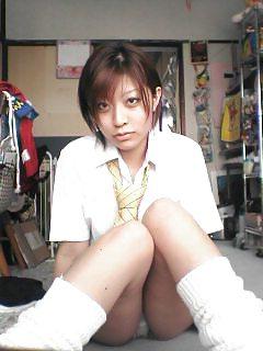 25P Lovely Japanese schoolgirl!