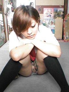 25P Lovely Japanese schoolgirl!
