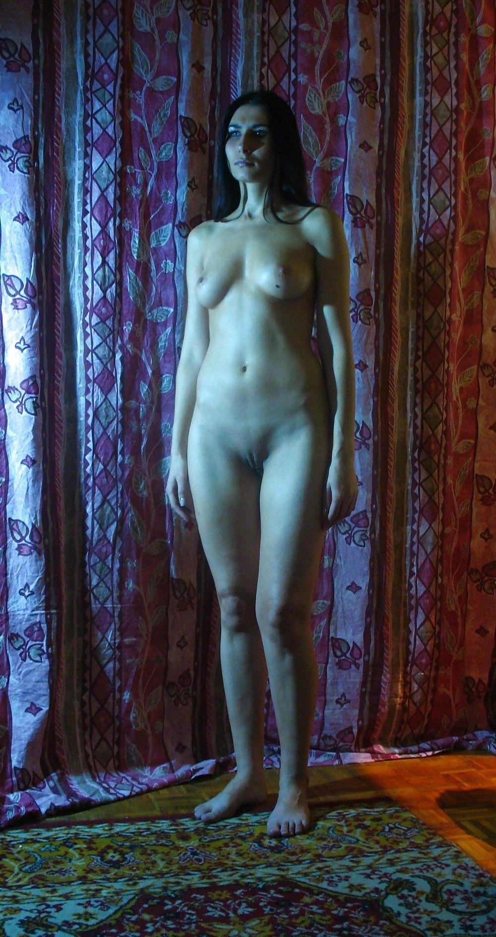 10P Slut milf posing