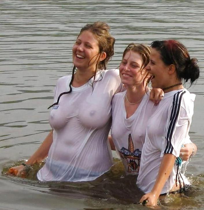 23P She forgot her bra 11.