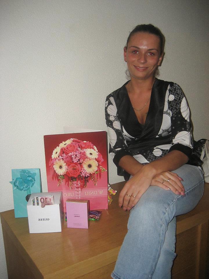 19P How would you fuck Izabel facebook girlfriend and her aunt?
