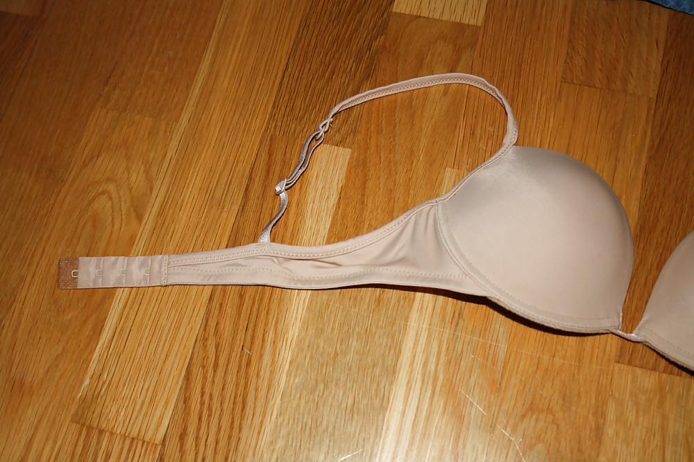 8P Cum in mom 34A bra