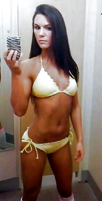 24P Hot teens show off sexy panties and bra