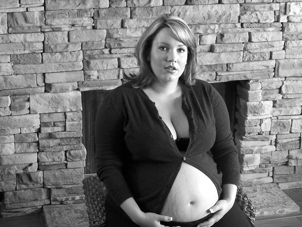 19P Pregnant lauren