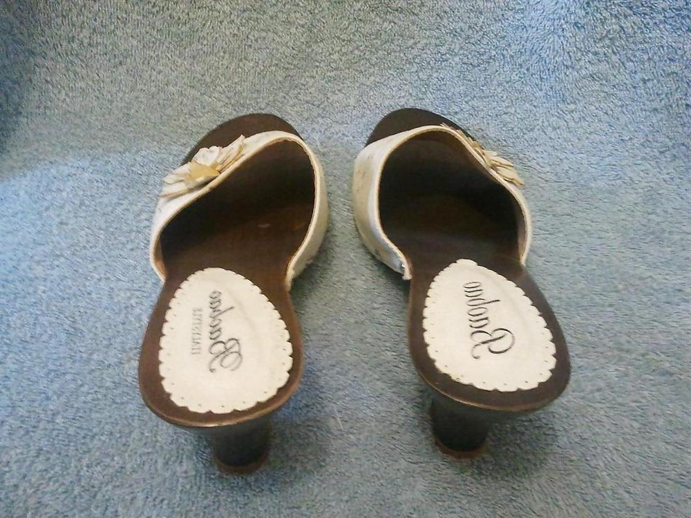 6P Cum on girlfriend sister shoes!