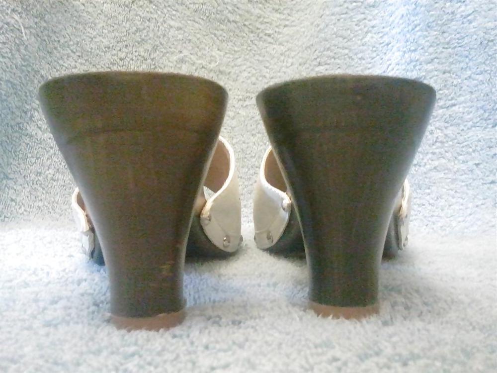 6P Cum on girlfriend sister shoes!