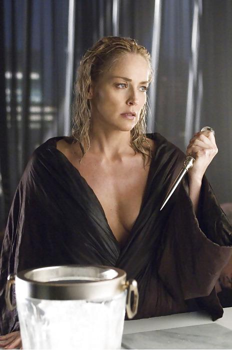 25P Aero Hot Moviea no.1 :  BASIC INSTINCT 2