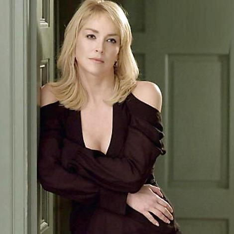 25P Aero Hot Moviea no.1 :  BASIC INSTINCT 2