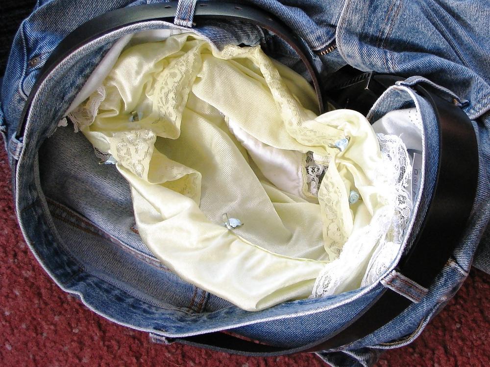 11P My Panties Flashes to Pretty Girls