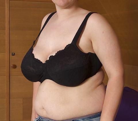 25P Chunky tits in bra 26