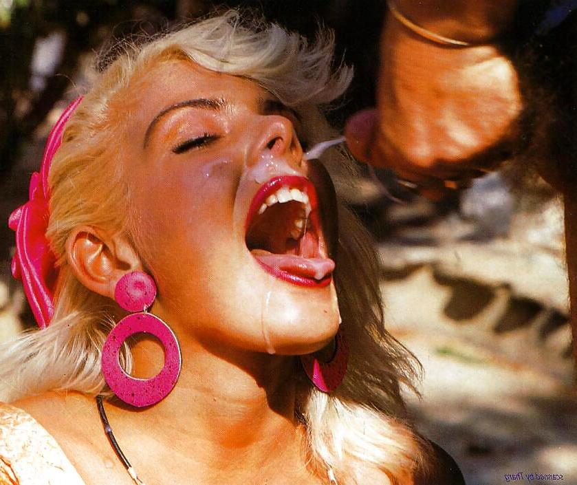 10P Blonde Andrea the cum-slut