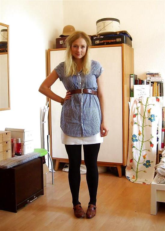 25P Pls cum on Laura
