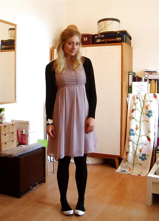 25P Pls cum on Laura