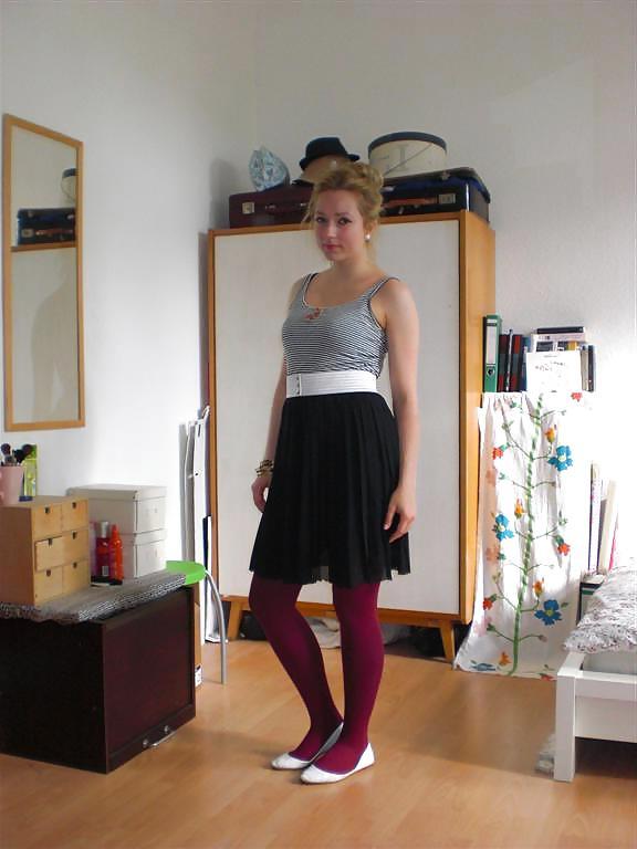 25P Pls cum on Laura