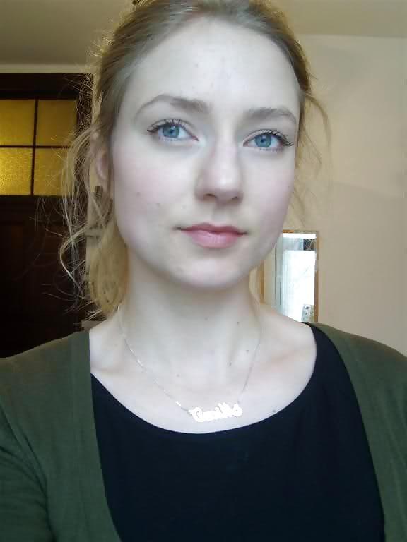 25P Pls cum on Laura