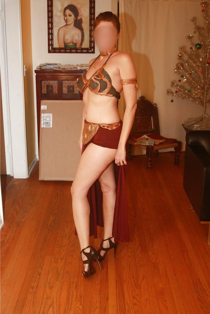 20P Merry Christmas in Princess Leia Outfit