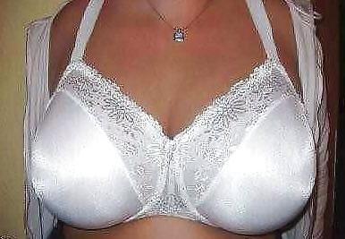 23P Chunky tits in bra 14