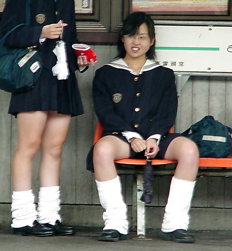 25P Japanese street whores: High School Edition 1