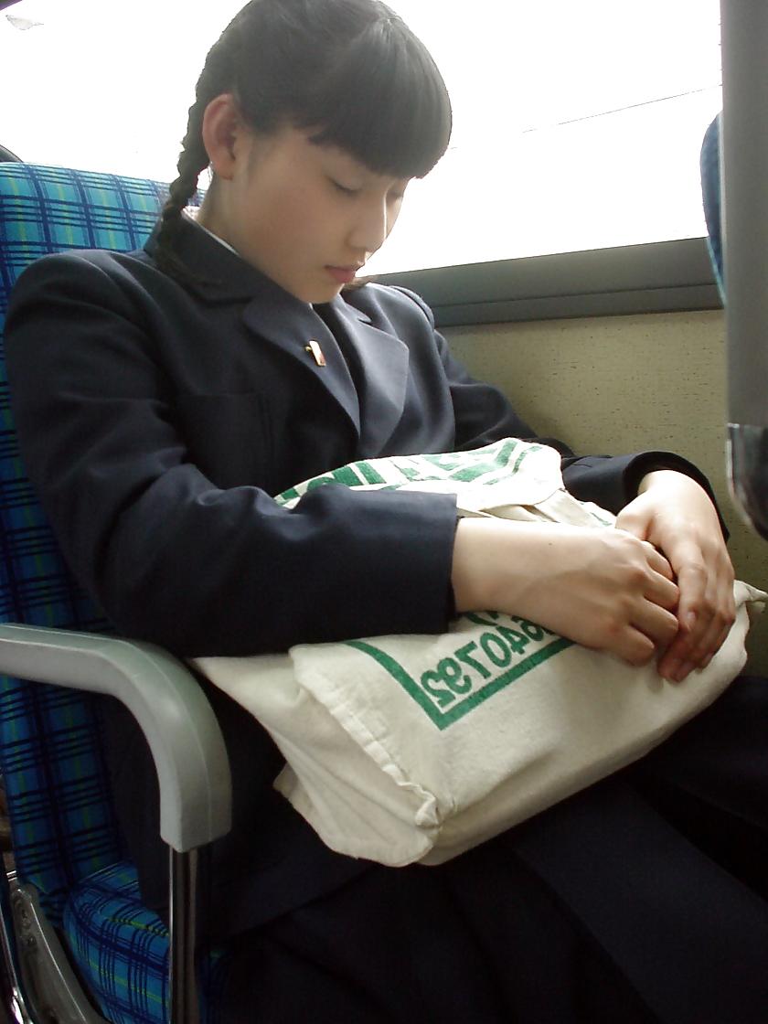 25P Japanese street whores: High School Edition 1