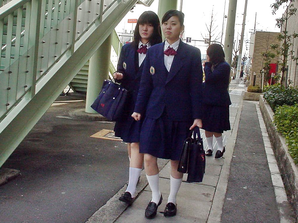 25P Japanese street whores: High School Edition 1