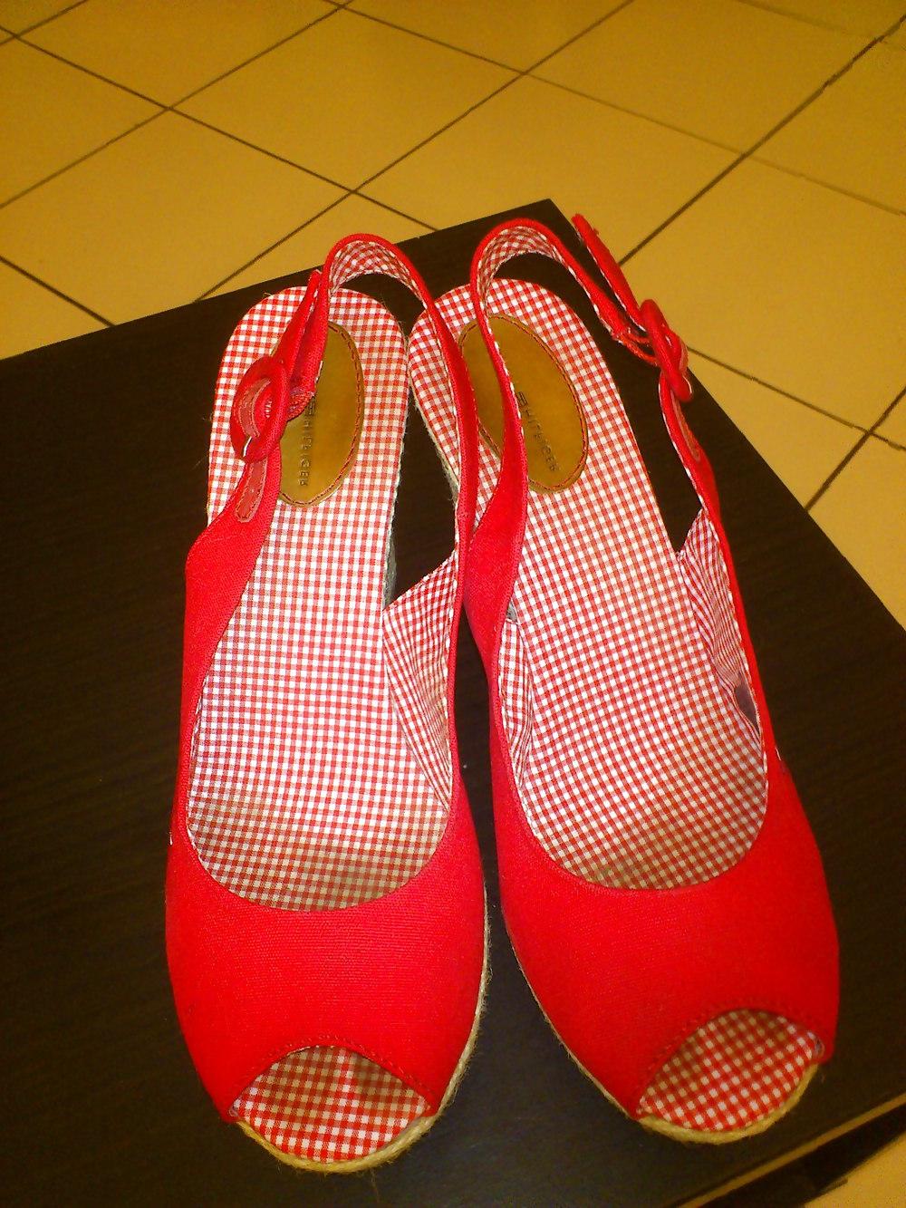 6P Cum on my girlfriend's red open toes heels