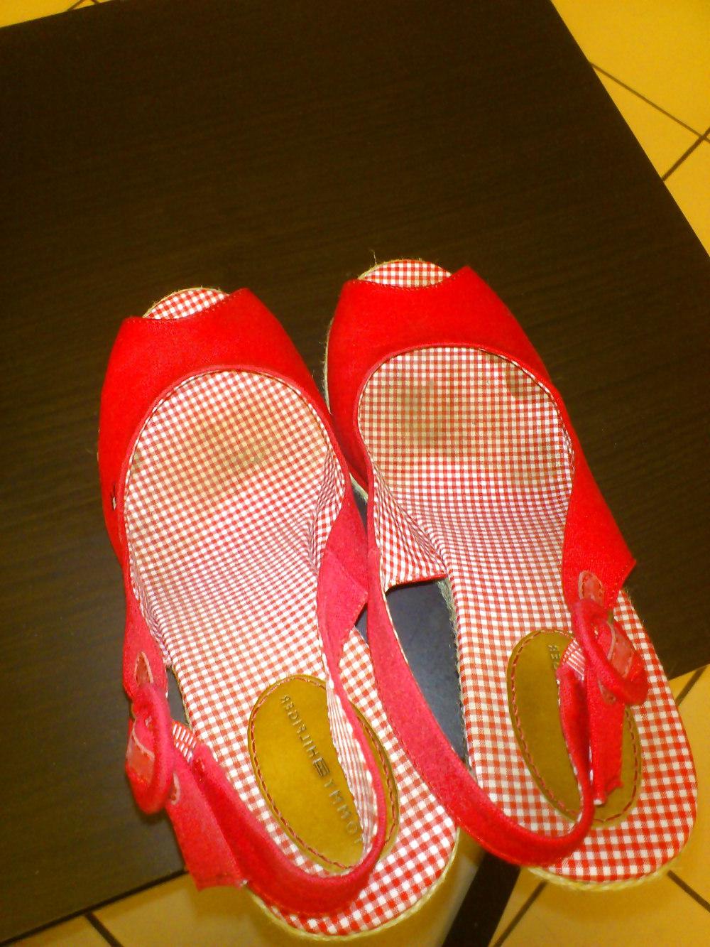 6P Cum on my girlfriend's red open toes heels