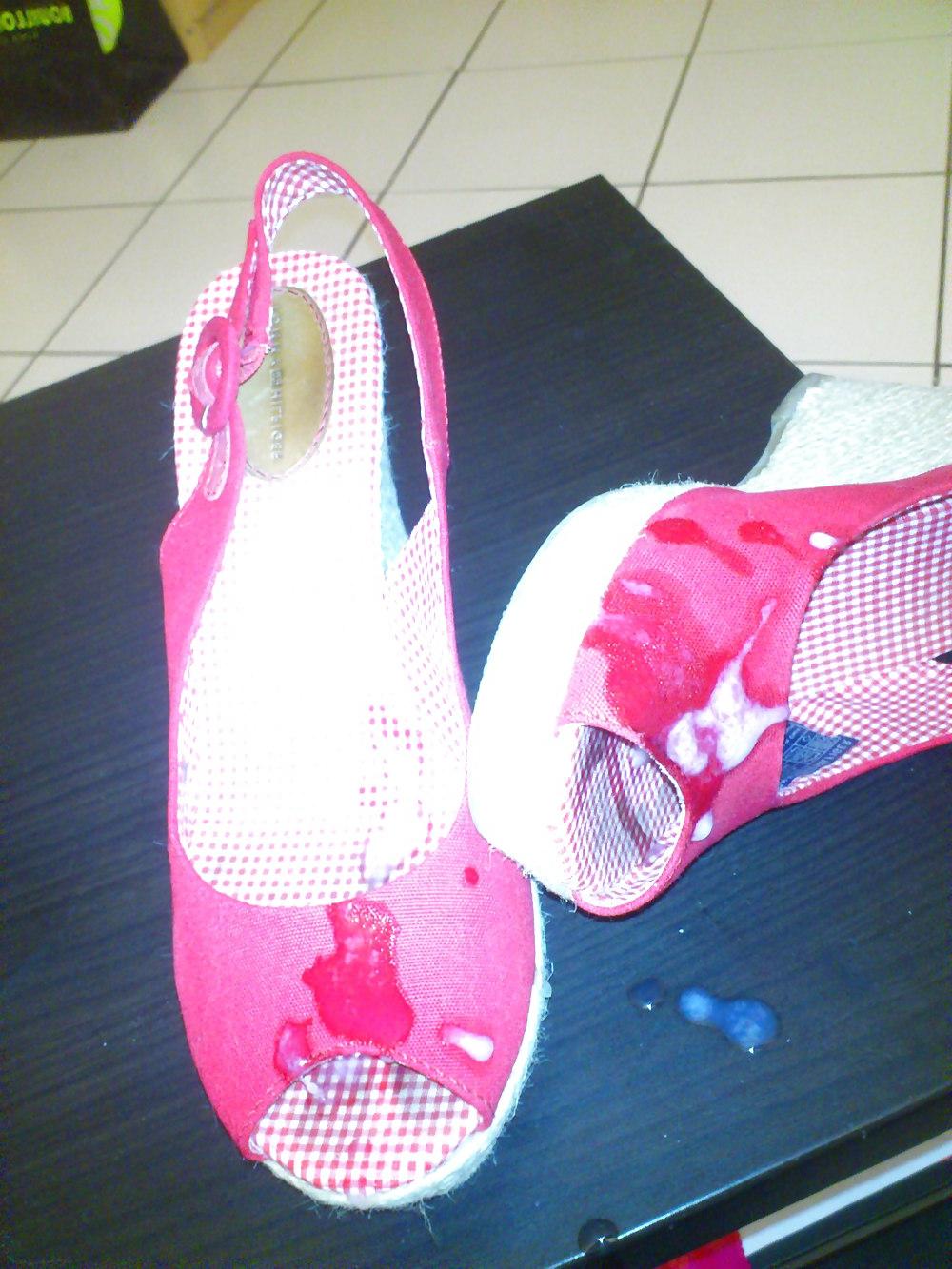 6P Cum on my girlfriend's red open toes heels