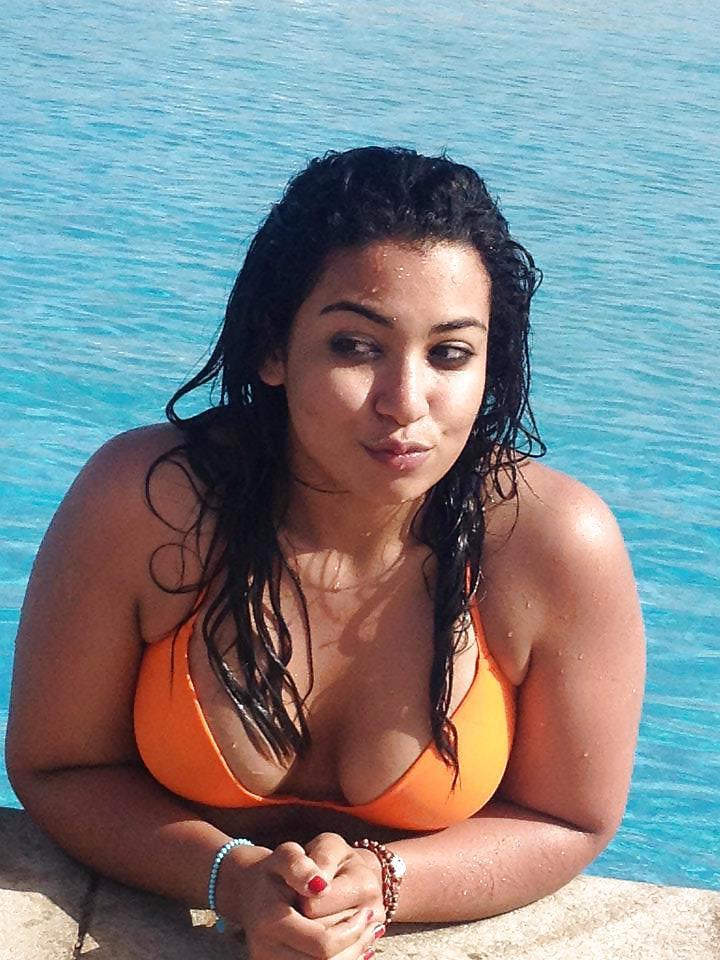 17P Sara Morocco Girl Cum On Her