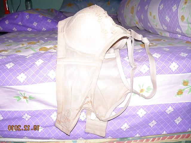 11P Cum with wife's bra 3