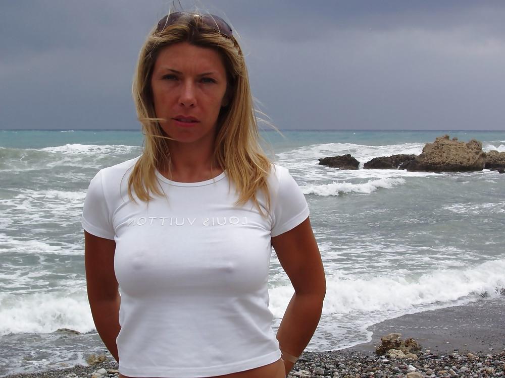 24P She forgot her bra 6.