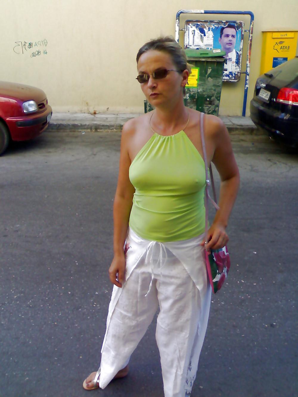 24P She forgot her bra 6.