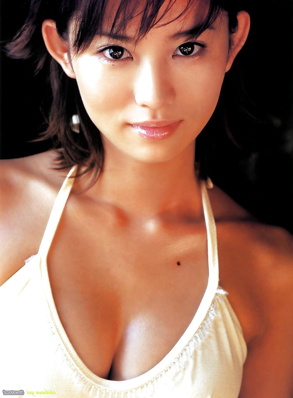 24P Sexy Japanese girls