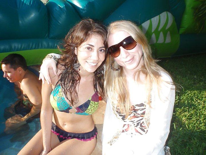 17P Mexican Girls Chicas Mexicanas