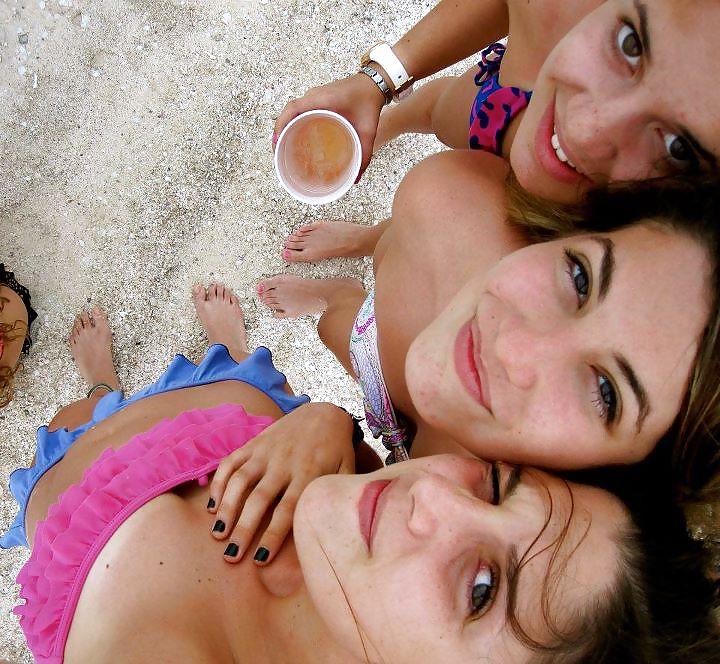 17P Mexican Girls Chicas Mexicanas