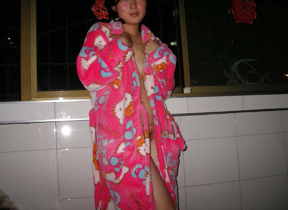 13P Fucking chinese milf in public bath