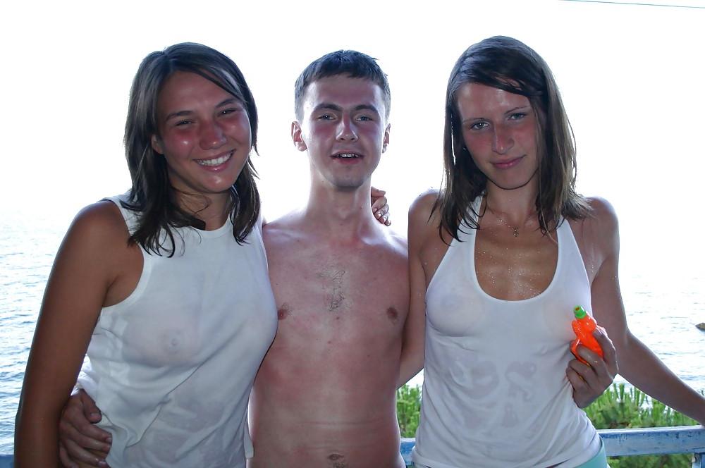 24P Women forgot her bra 1.