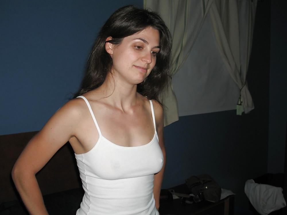 24P Women forgot her bra 1.
