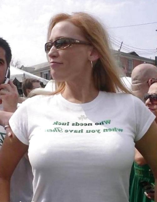 24P She forgot her bra 37.