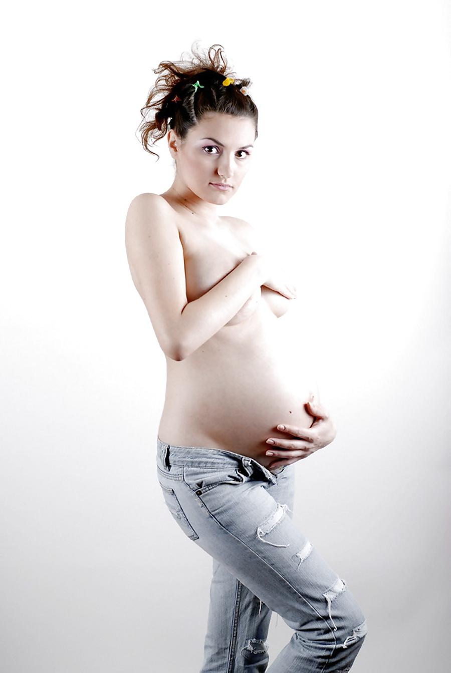 18P Arty Pregnant NN