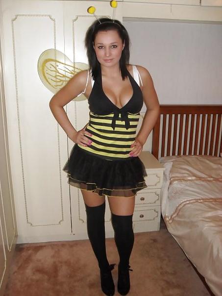 14P Everyone Wants To Cum On Isabel